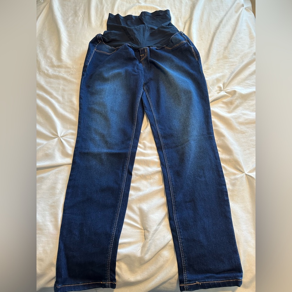 NWOT Maternity jeans